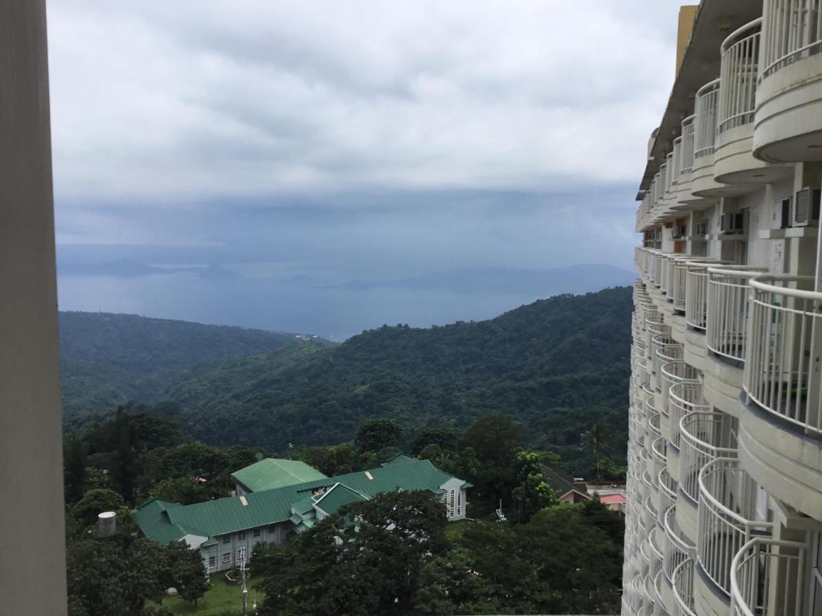 Condo With Free Swimming Pool & Viewing Deck Tagaytay City Екстериор снимка